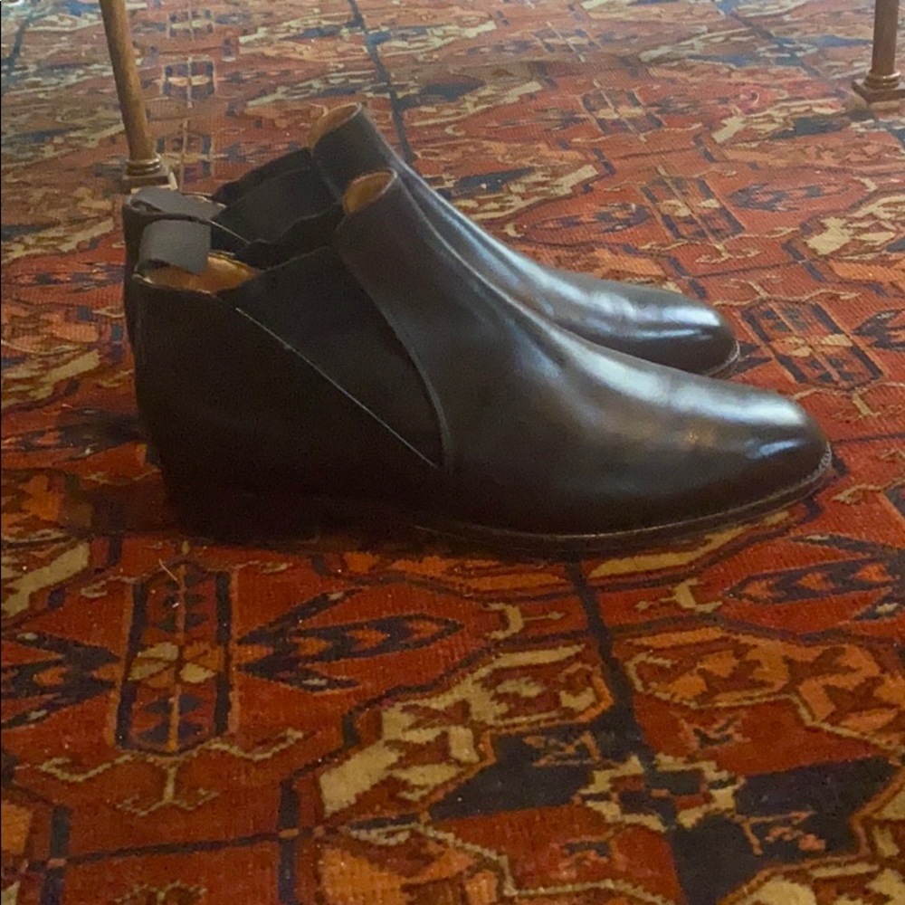 BARNEYS MENS CHELSEA BOOTS 8 1/2 made in England